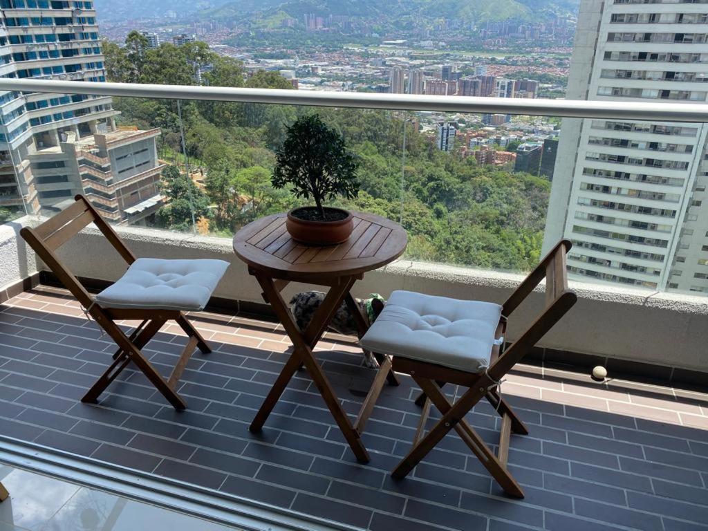 Con Vista A Medellin